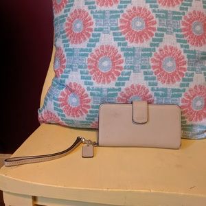 Coach Wallet Wristlet Small Cream